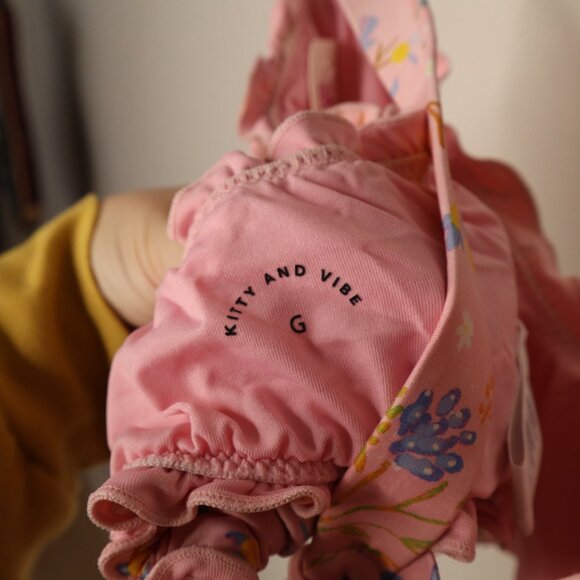 Kitty & Vibe Bikini - Picture 6 of 7